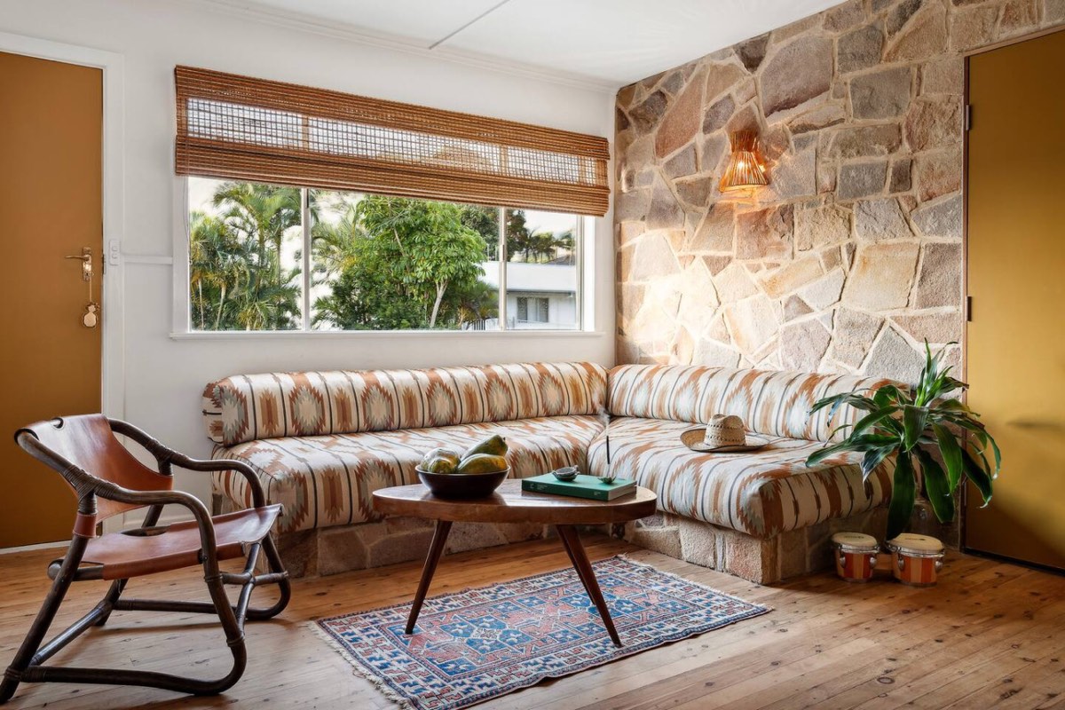 Sundowner Surf Lodge